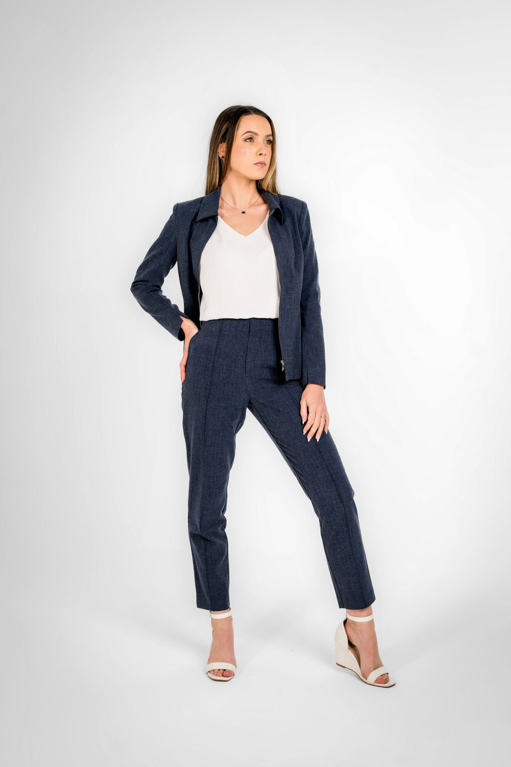 Woman wearing a navy blue pant 